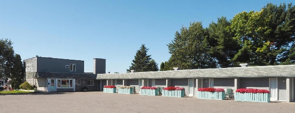 Ambassador Motel image 7